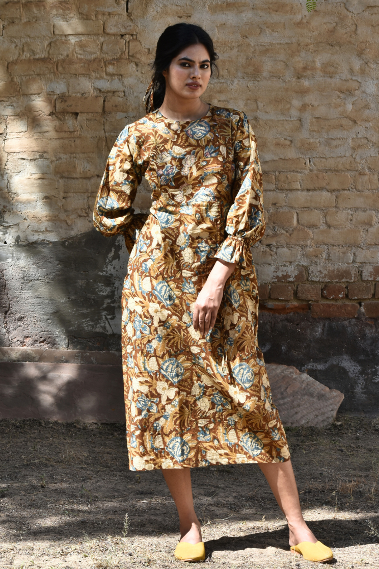 Caramel Straight Fit Midi Dress Caramel Straight Fit Midi Dress